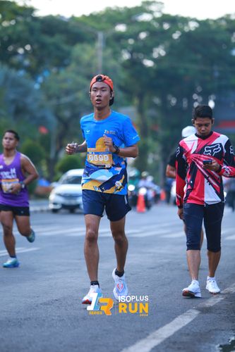 Race photo from Isoplus Run 2024 Surabaya