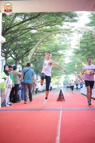 Race photo from Kediri Half Marathon 2024