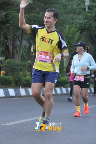 Race photo from Isoplus Run 2024 Surabaya