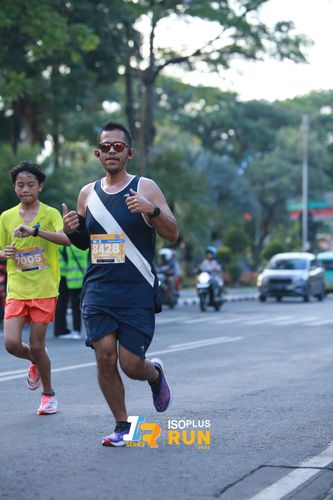 Race photo from Isoplus Run 2024 Surabaya