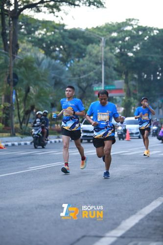 Race photo from Isoplus Run 2024 Surabaya