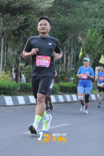 Race photo from Isoplus Run 2024 Surabaya