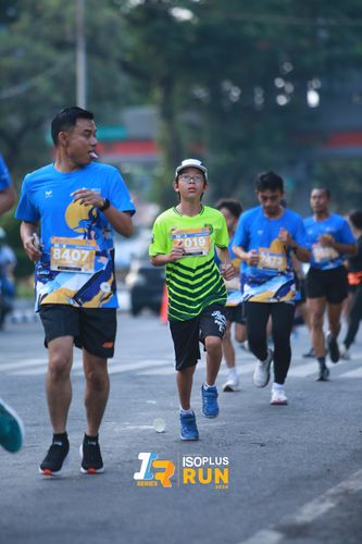 Race photo from Isoplus Run 2024 Surabaya