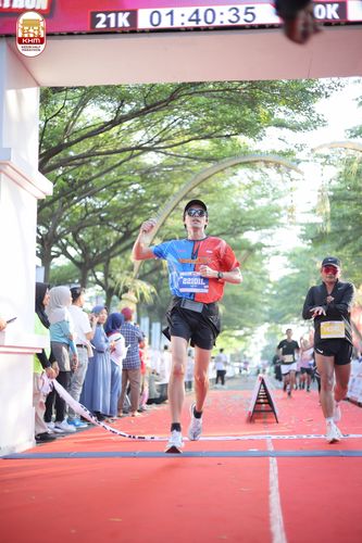 Race photo from Kediri Half Marathon 2024