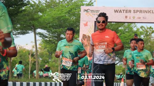 Race photo from Arutmin Borneo Run 2024
