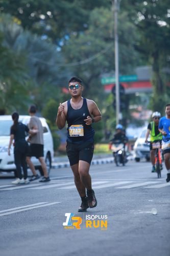 Race photo from Isoplus Run 2024 Surabaya