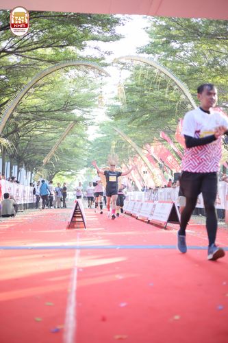 Race photo from Kediri Half Marathon 2024