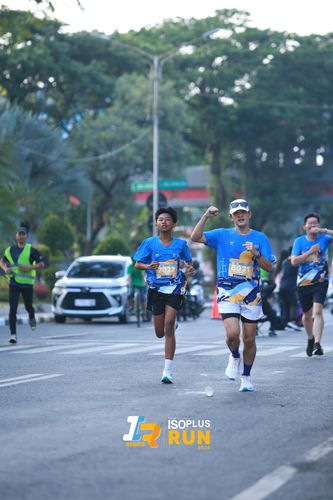 Race photo from Isoplus Run 2024 Surabaya