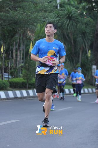 Race photo from Isoplus Run 2024 Surabaya