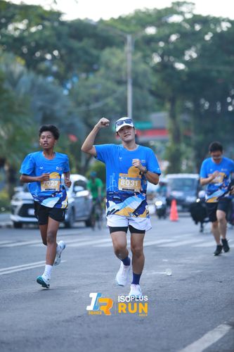Race photo from Isoplus Run 2024 Surabaya