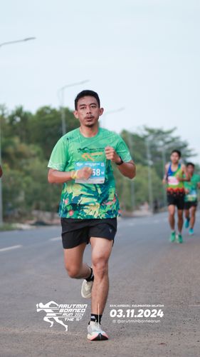 Race photo from Arutmin Borneo Run 2024