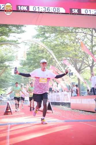 Race photo from Kediri Half Marathon 2024