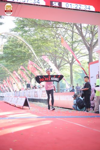 Race photo from Kediri Half Marathon 2024