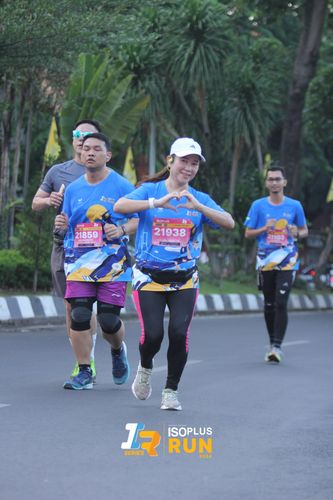 Race photo from Isoplus Run 2024 Surabaya