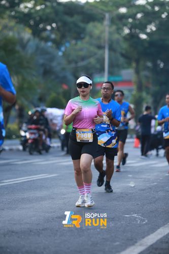 Race photo from Isoplus Run 2024 Surabaya