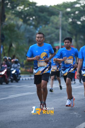 Race photo from Isoplus Run 2024 Surabaya