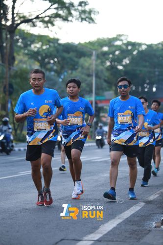 Race photo from Isoplus Run 2024 Surabaya