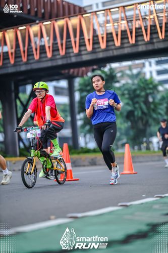Race photo from Smartfren Run 2025 