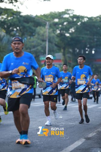 Race photo from Isoplus Run 2024 Surabaya