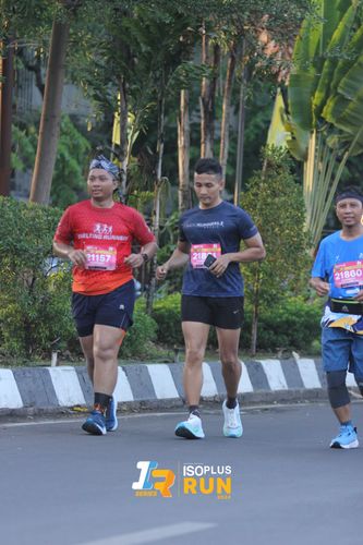 Race photo from Isoplus Run 2024 Surabaya