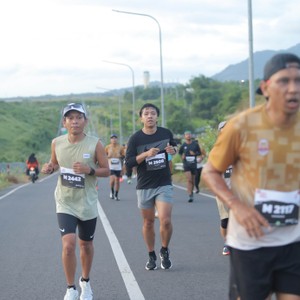 Race photo from KEDIRI HALF MARATHON 2026