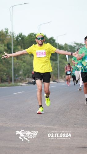 Race photo from Arutmin Borneo Run 2024