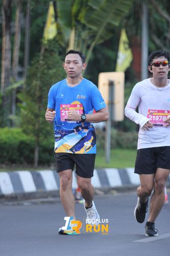 Race photo from Isoplus Run 2024 Surabaya