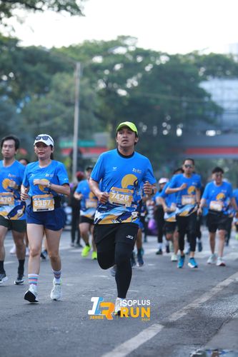 Race photo from Isoplus Run 2024 Surabaya