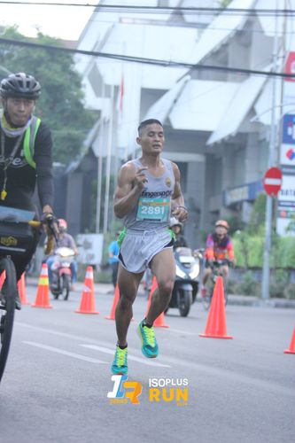 Race photo from Isoplus Run 2024 Surabaya