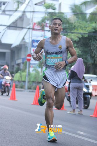 Race photo from Isoplus Run 2024 Surabaya