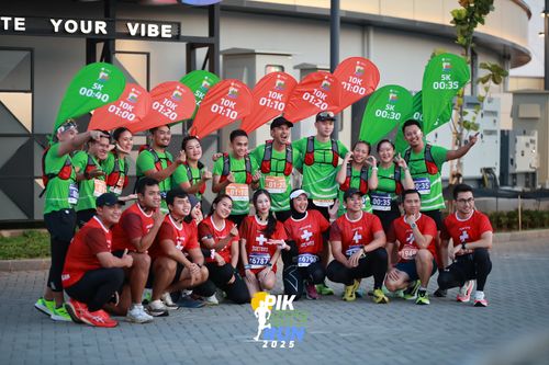 Race photo from PIK NITE RUN 2025