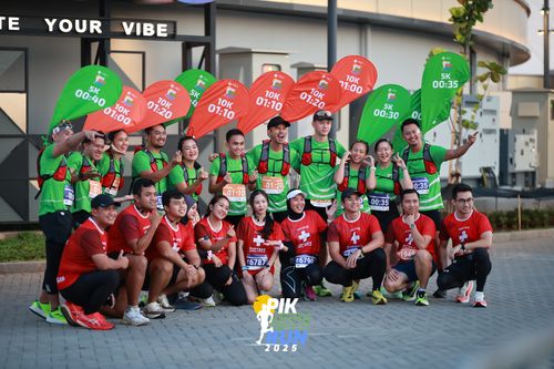 Race photo from PIK NITE RUN 2025