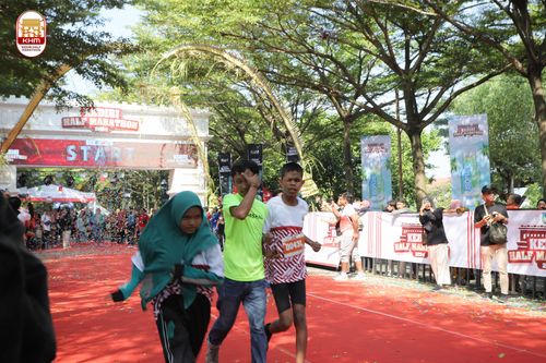 Race photo from Kediri Half Marathon 2024