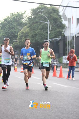 Race photo from Isoplus Run 2024 Surabaya