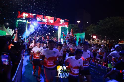 Race photo from PIK NITE RUN 2025