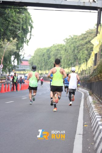 Race photo from Isoplus Run 2024 Surabaya