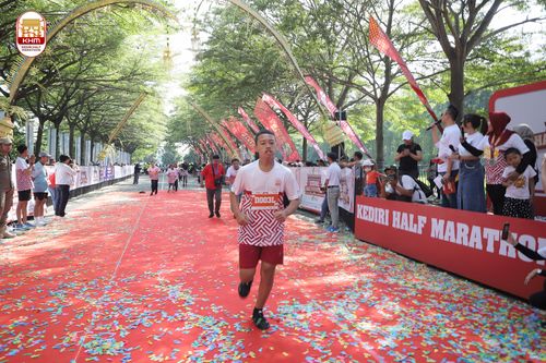 Race photo from Kediri Half Marathon 2024