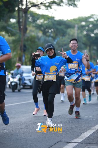 Race photo from Isoplus Run 2024 Surabaya