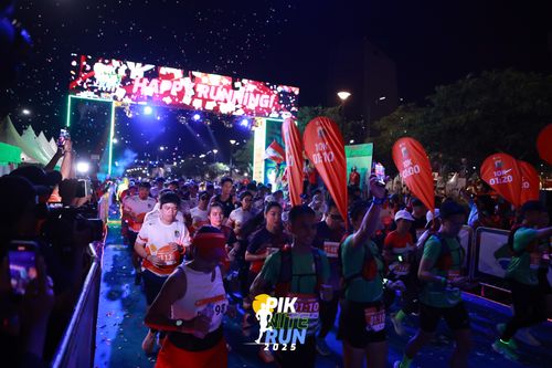 Race photo from PIK NITE RUN 2025
