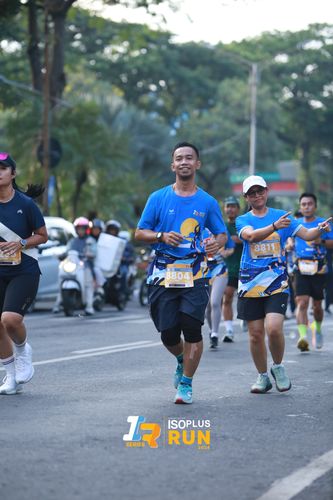Race photo from Isoplus Run 2024 Surabaya