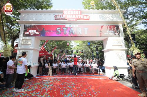 Race photo from Kediri Half Marathon 2024