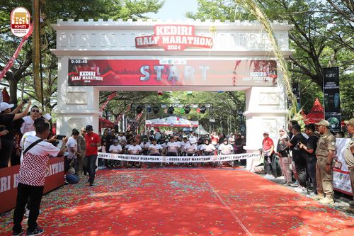 Race photo from Kediri Half Marathon 2024
