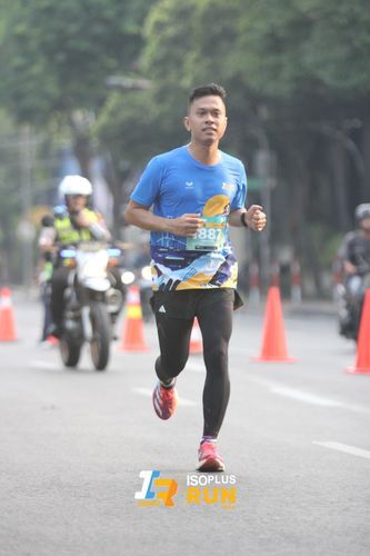 Race photo from Isoplus Run 2024 Surabaya