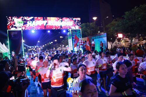 Race photo from PIK NITE RUN 2025