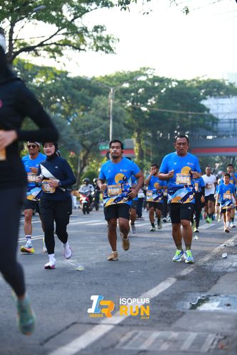 Race photo from Isoplus Run 2024 Surabaya