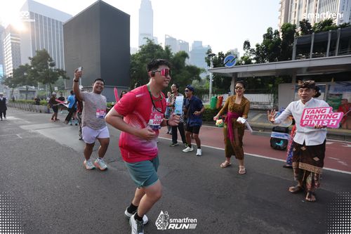 Race photo from Smartfren Run 2025 