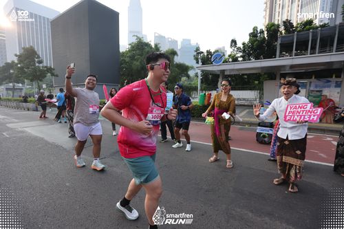 Race photo from Smartfren Run 2025 