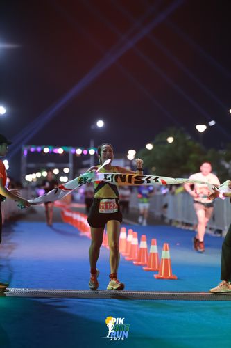 Race photo from PIK NITE RUN 2025