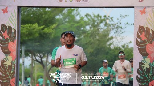 Race photo from Arutmin Borneo Run 2024