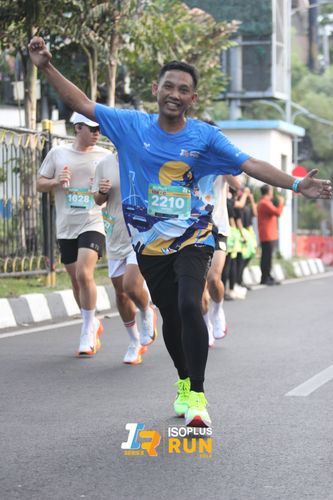 Race photo from Isoplus Run 2024 Surabaya